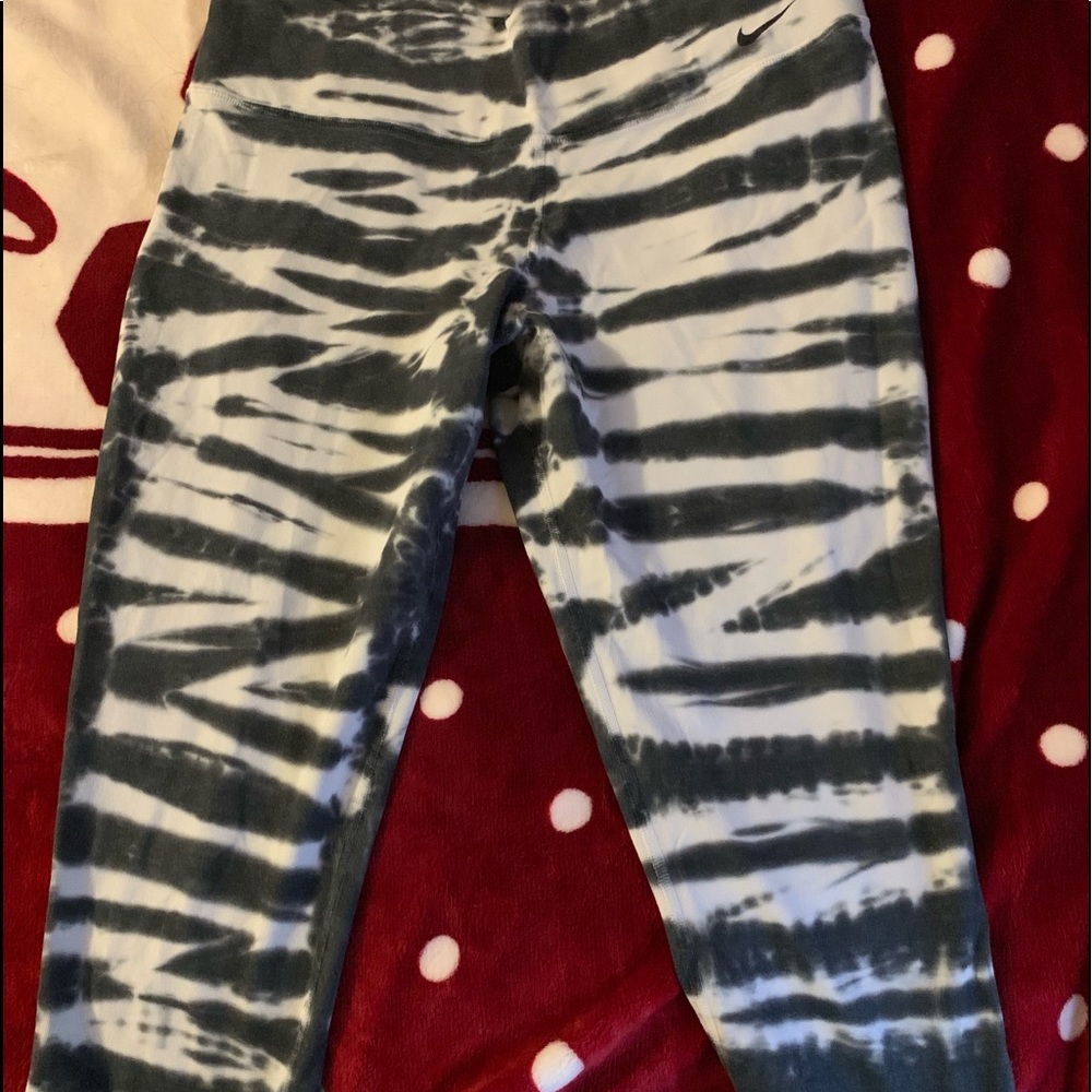 Nike crop leggings